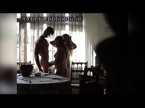 ❤️ Mae ffrindiau rhyw yn gwahodd dyn anferth a thriawd gydag ef ❤ Pornor hardd wrthon ni ️❤